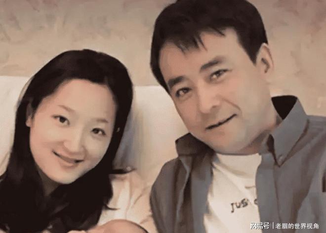 恩愛十幾年難抵殘酷現(xiàn)實(shí)？羅鋼娶小23歲郝蕾年齡差原來不算坎(圖12)